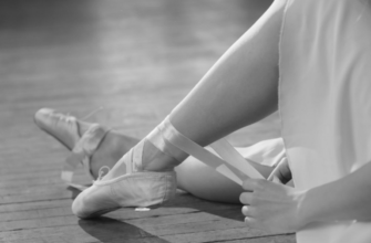 Pointe Shoe Fitting Mistakes to Avoid photo 0