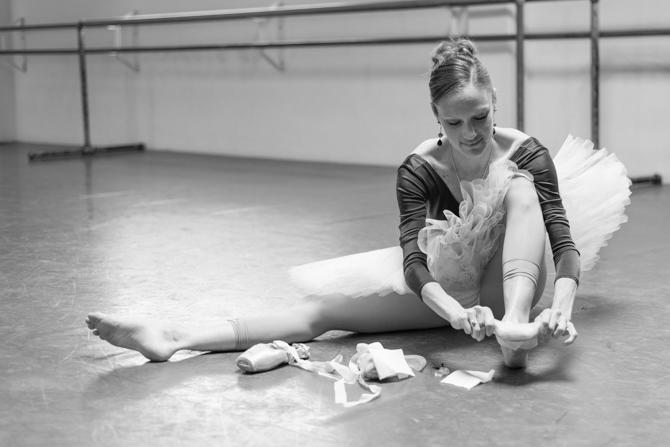 Pointe Ballet Technique – Preparation, Technique, Shoes, and the Transition to En Pointe image 1
